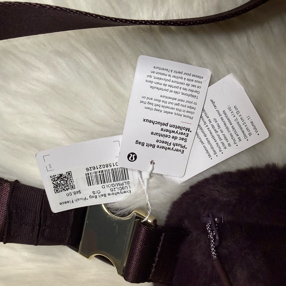 Lululemon Everywhere Belt Bag Plush Fleece Fur BLPM GOLD New - Picture 3 of 5